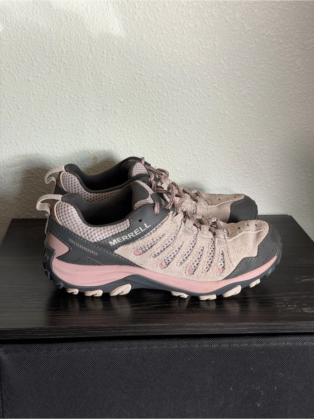 Merrell J500596 Hiking Trail Crosslander 3 Gray/Pink/Tan Shoes Women’s Sz 7.5